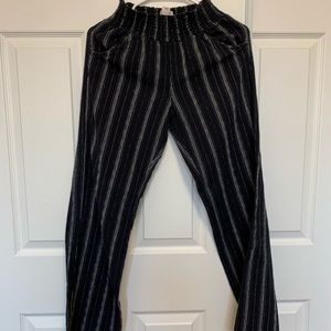 Wide leg pants